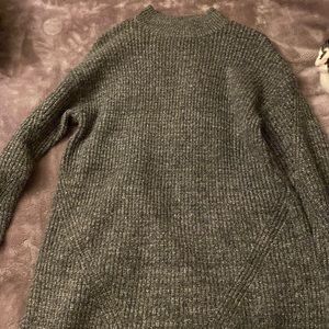 New old navy sweater